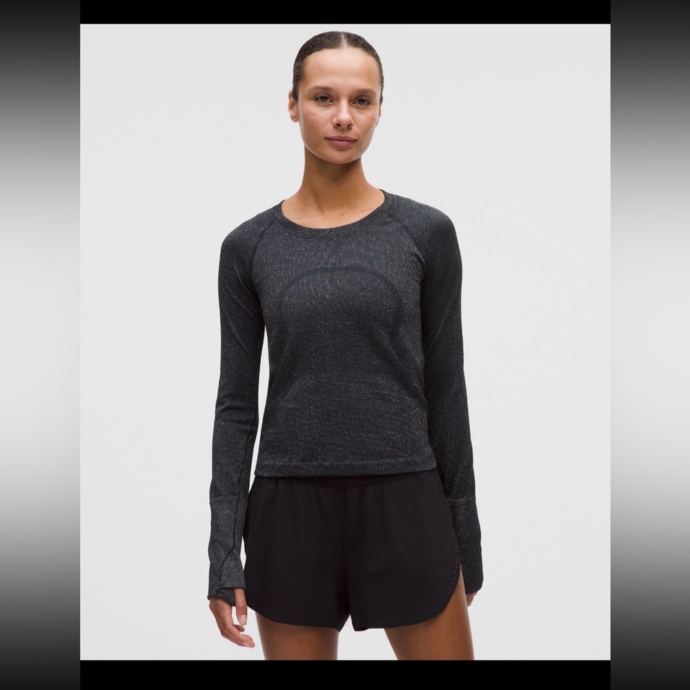 Lululemon Athletica Swiftly Tech Long Sleeve 2.0 waist length Top